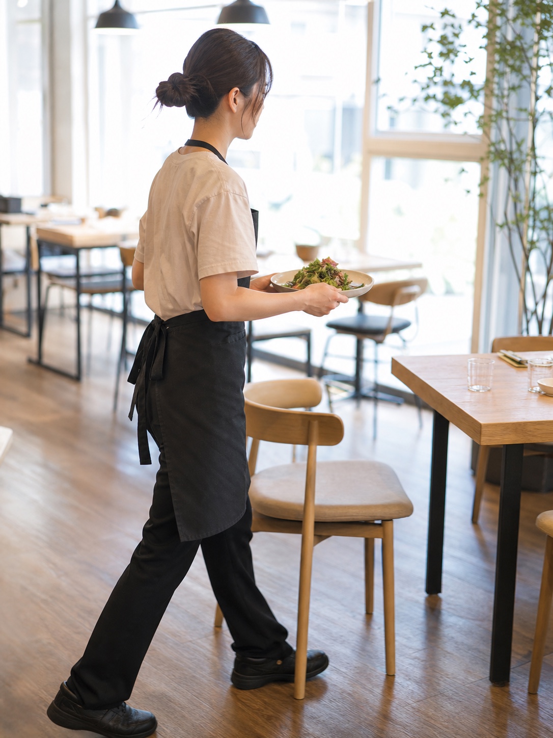 飲食店の料理人